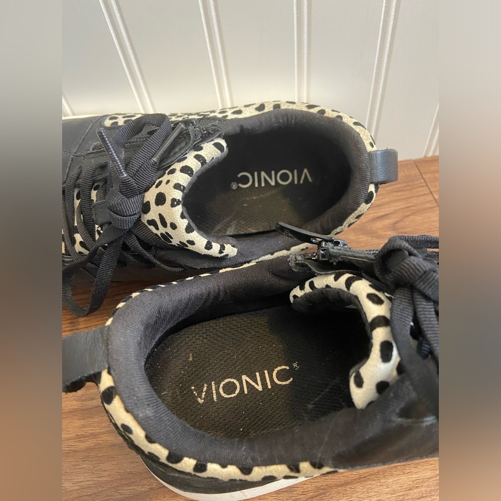 Vionic Remi Spot Sneaker Black Tan Cheetah Leopard Animal Print Tie Zip Womens 8 - Picture 11 of 15